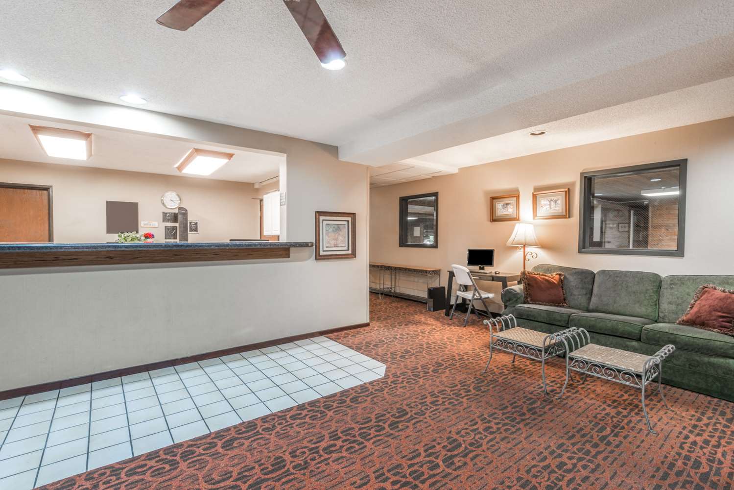 Super 8 By Wyndham Salina I-70 4/29