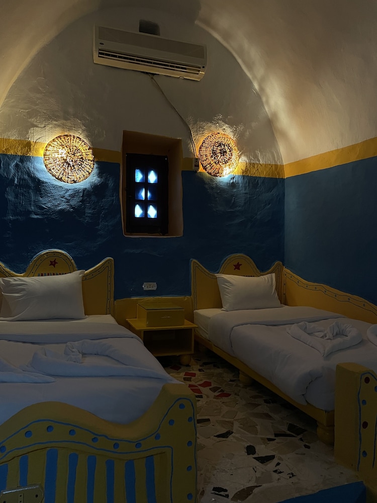 Nubian Palace 30/50