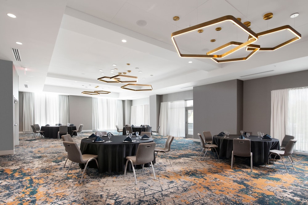 Residence Inn by Marriott St. Louis Clayton 25/33