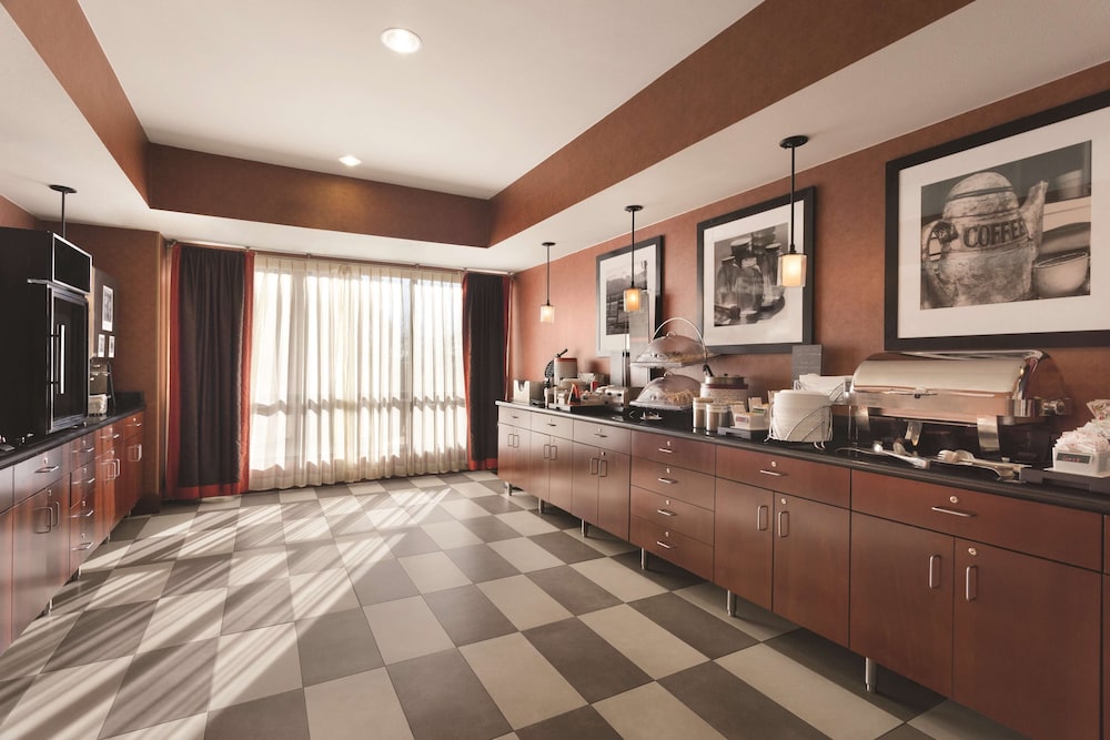 Hampton Inn Denver Nw Westminster 24/38