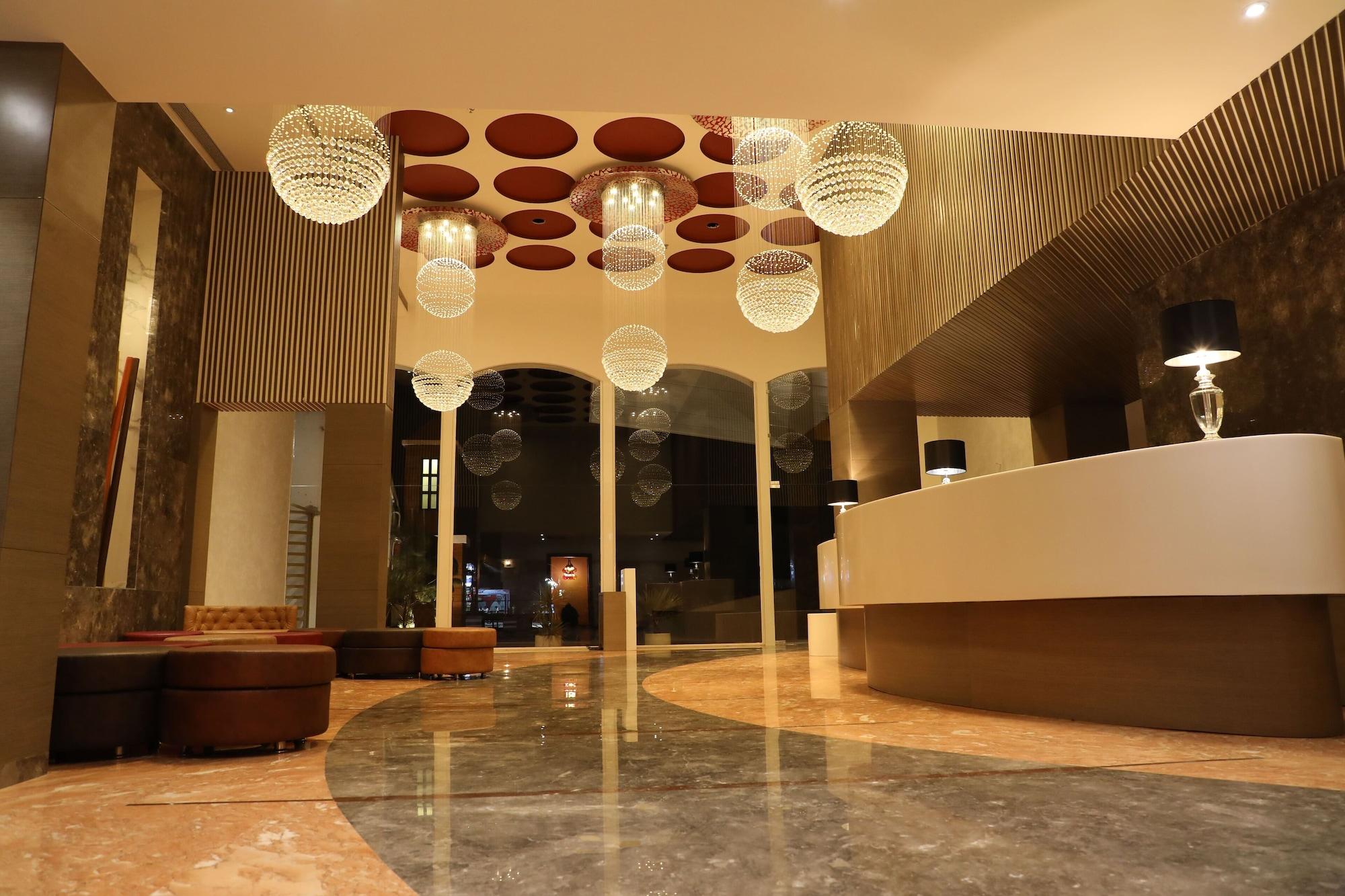 Hotel Imperial Grand 10/24
