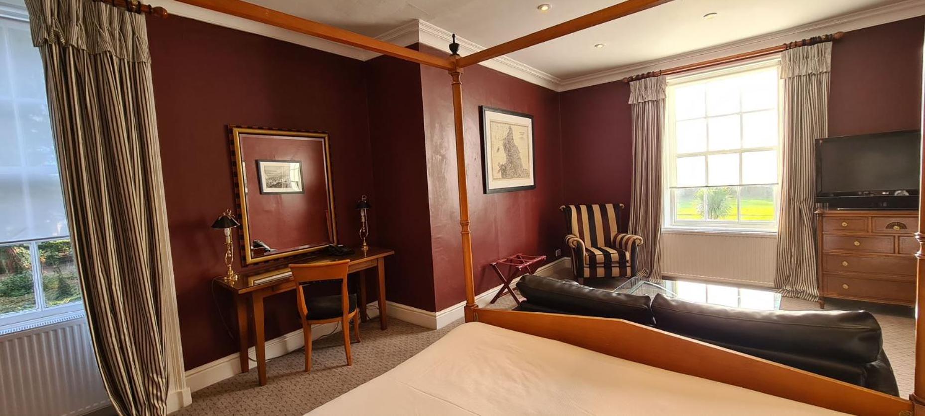 غرفة ديلوكس بسرير كينج، Rowton Hall Country House Hotel And Spa 4/4