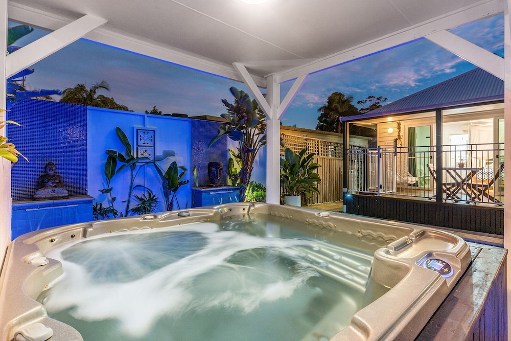Azur Byron Bay 32/65