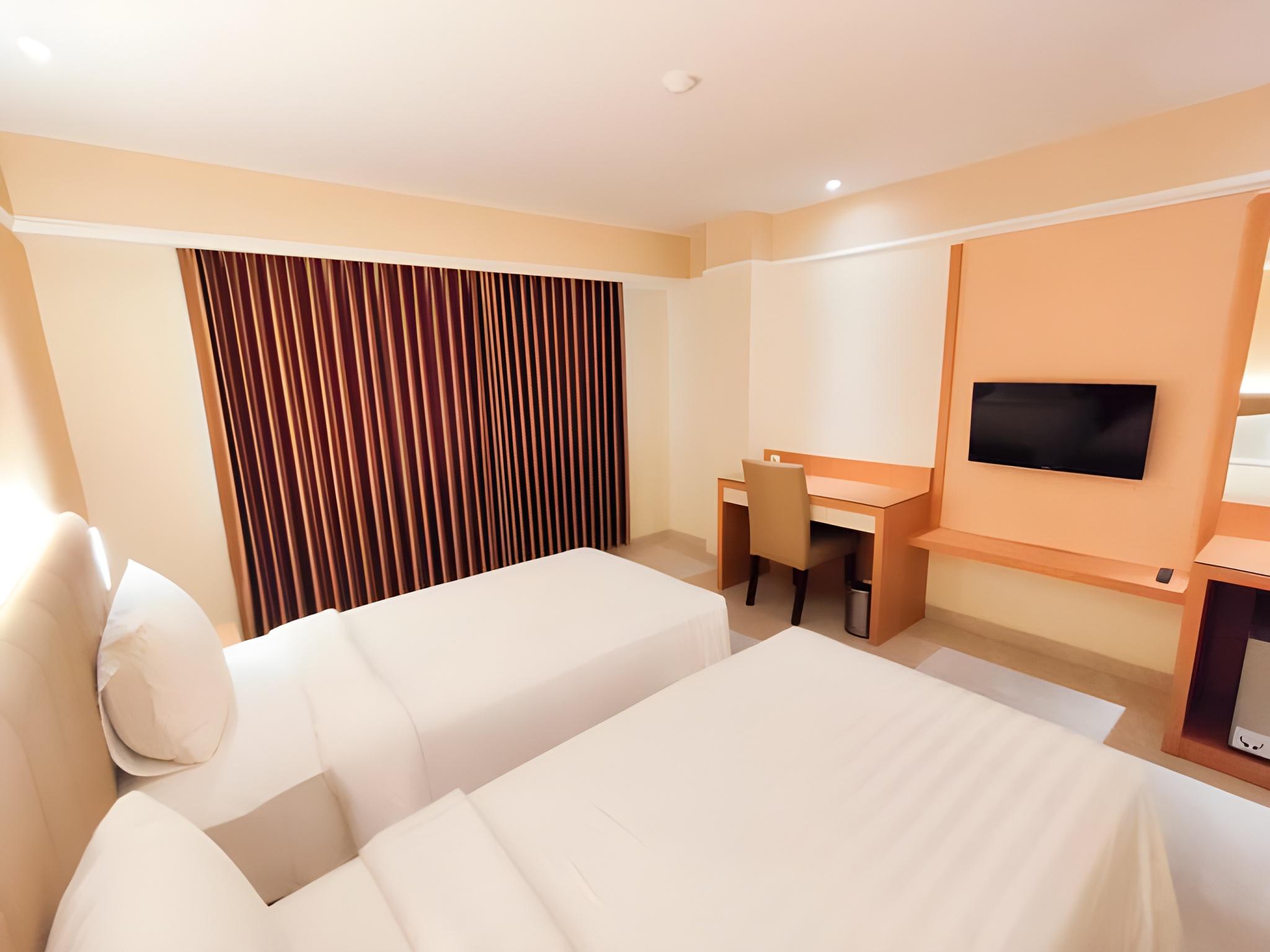 NS Hotel by Dominic 11/16