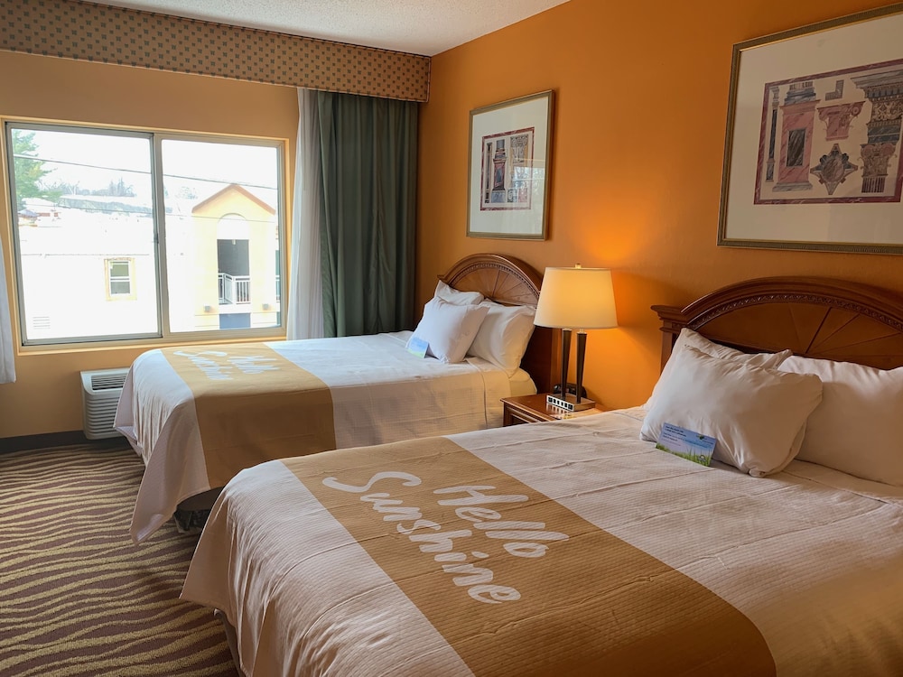 Days Inn & Suites by Wyndham Albany 20/48