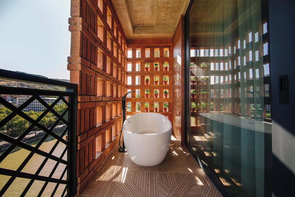 Sandali Metekhi Boutique hotel 50/50