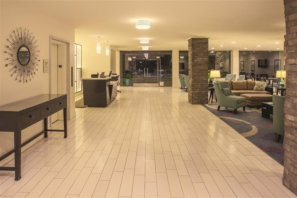 Courtyard by Marriott Santa Barbara Downtown 12/16