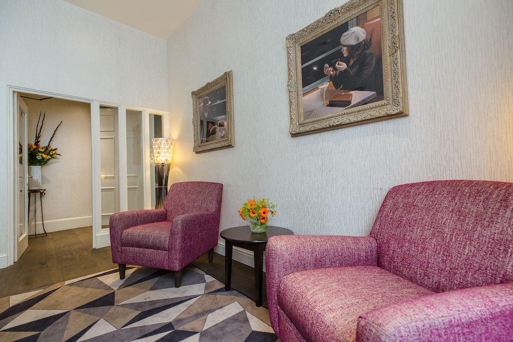 Kensington Gardens Hotel 35/38