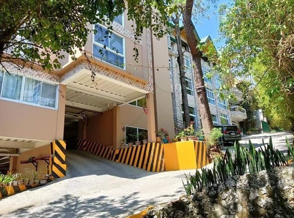 Grand View Residences near Burnham Park 9/50