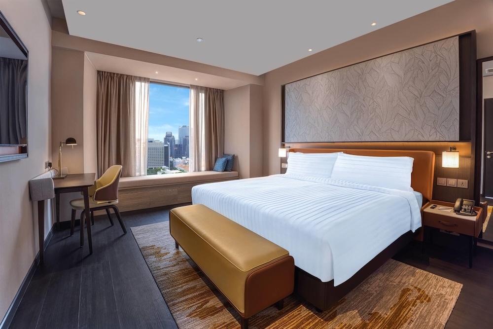 PRESTIGE, SUITE, SKYLINE VIEW