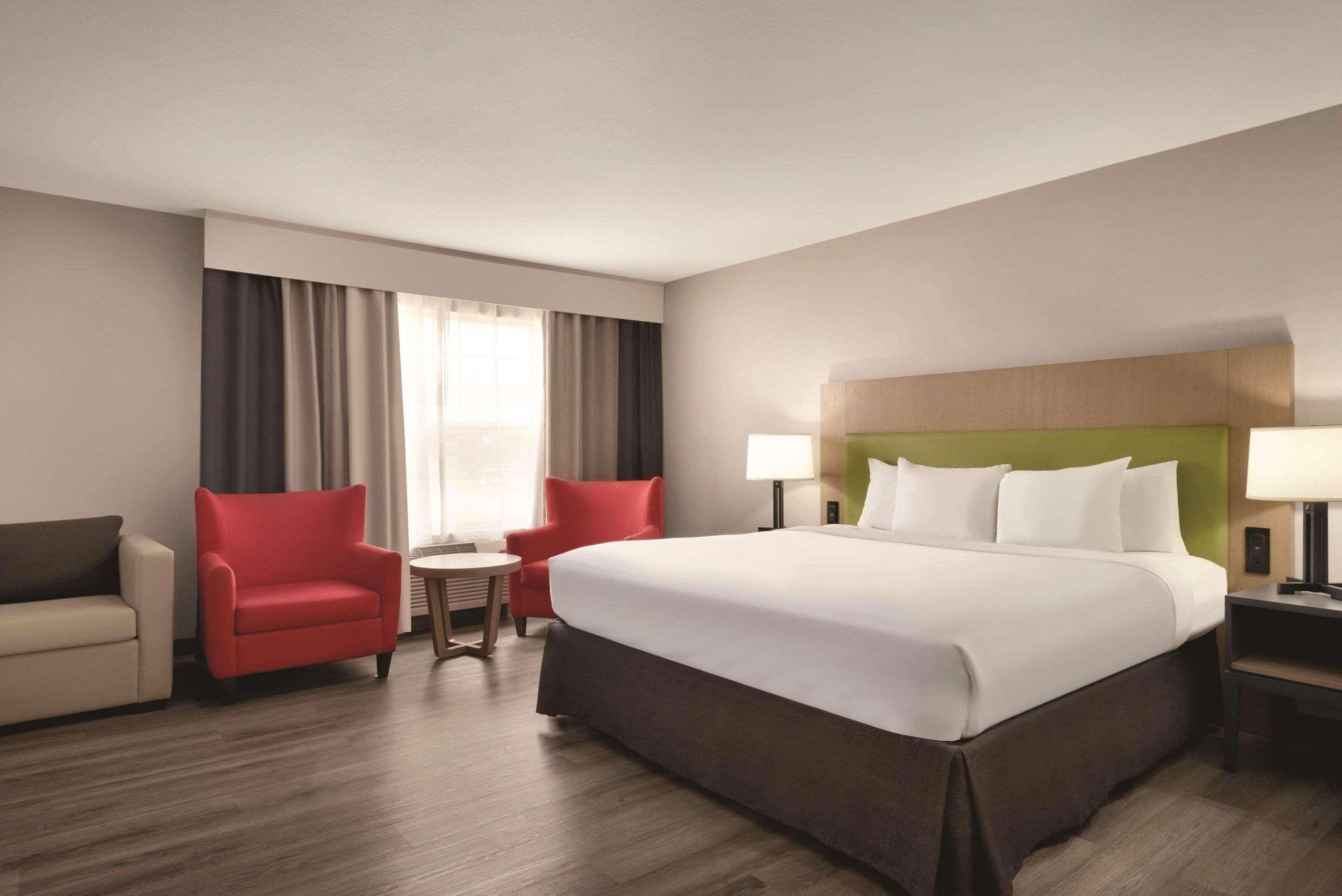 Upgrade, Suite, King Bed, Accessible