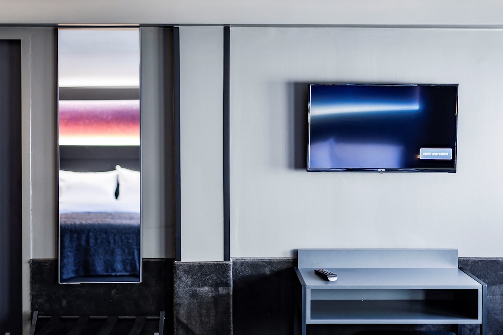 Sleephotels Cosmos 37/41