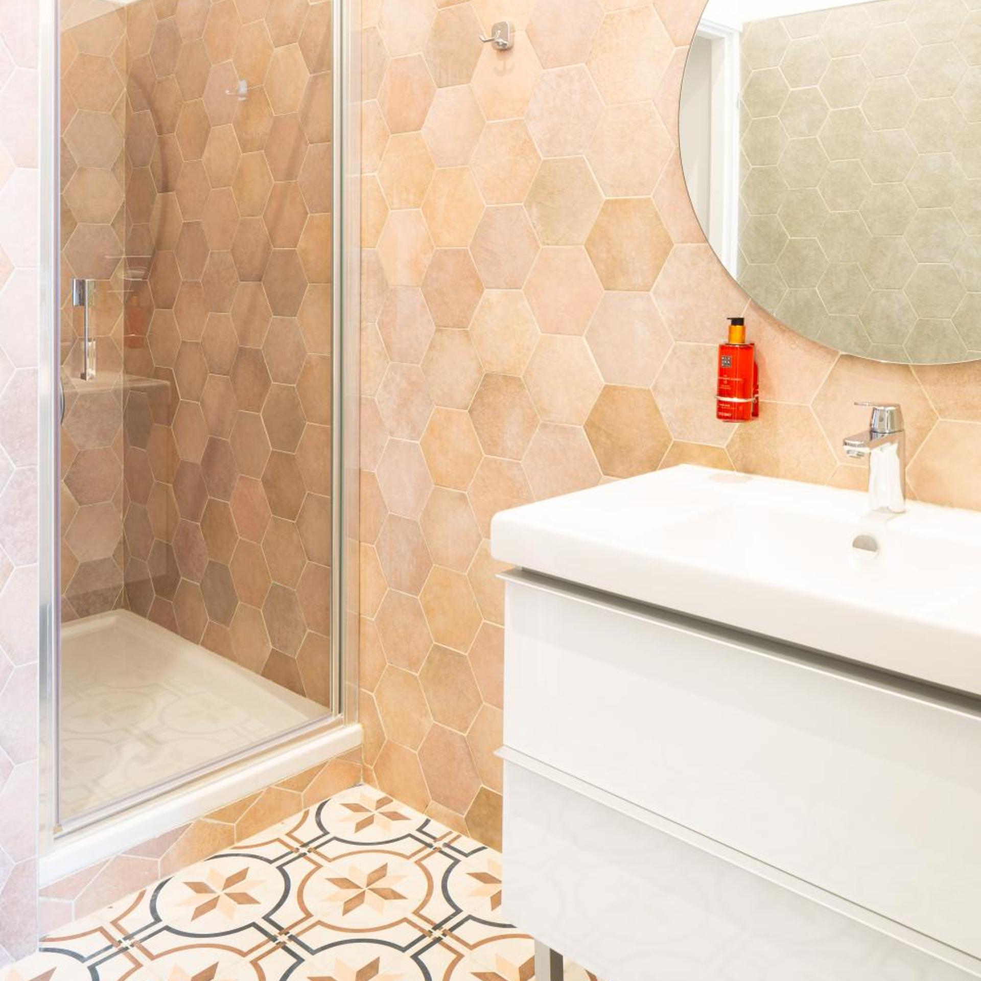 غرفة ديلوكس بسرير مزدوج بشرفة، Maison Montgrand Marseille Vieux Port 5/6