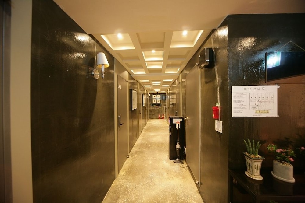Stella Hostel 7/59