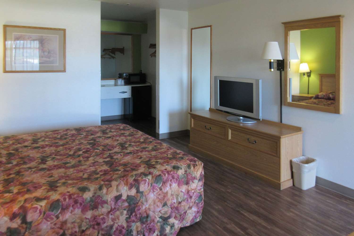Rodeway Inn Rice Hill 10/24