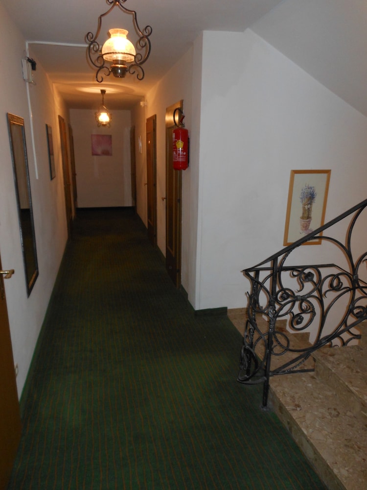 PENSION ST.LEONHARD 11/50
