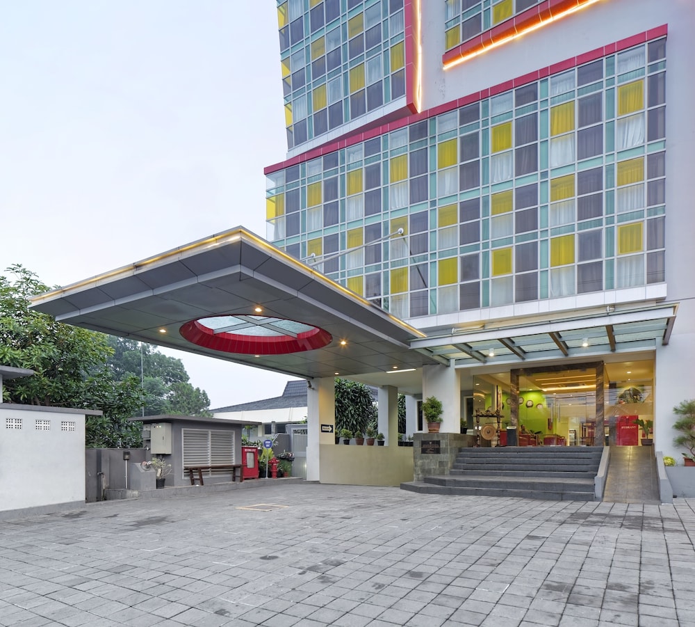 Atrium Premiere Hotel 3/53