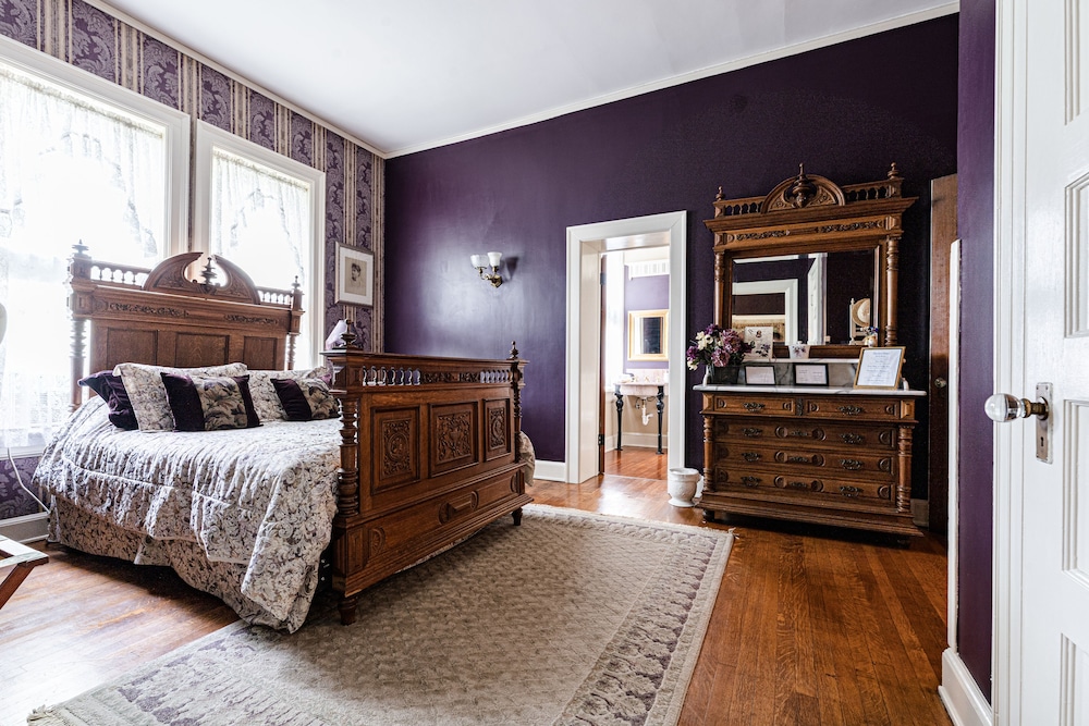 Vrooman Mansion Bloomington 18/72