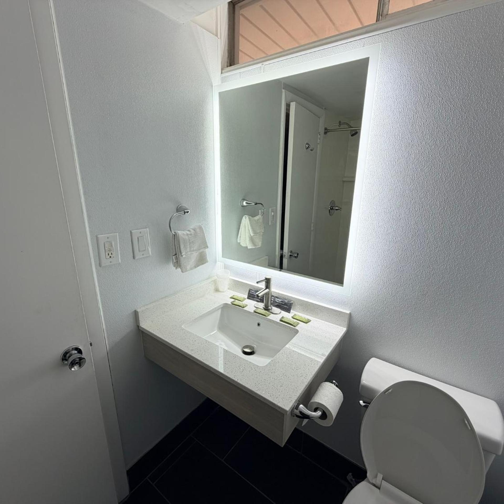 Amerihill Inn Suites Greensboro 36/41