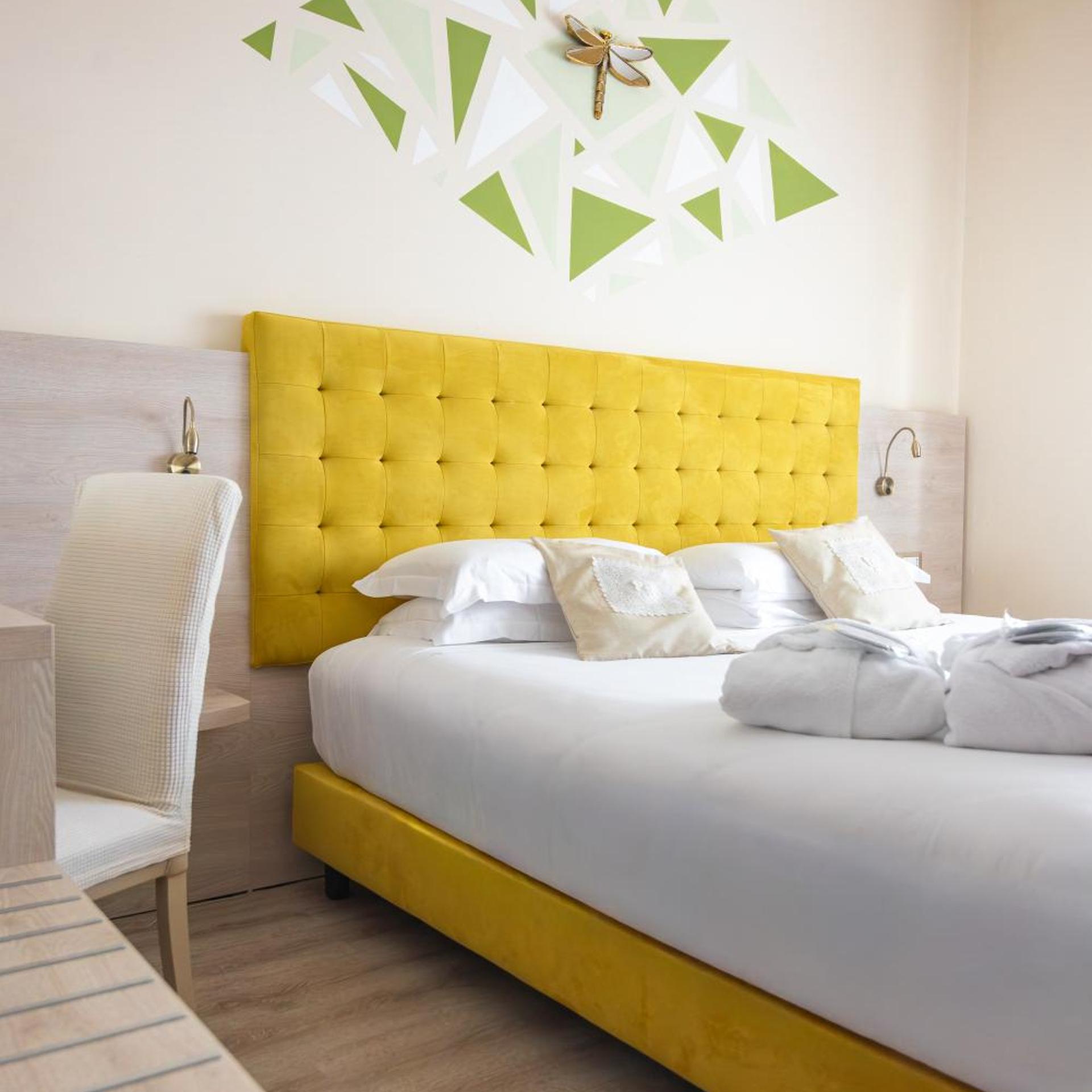 SUPERIOR, DOUBLE BED