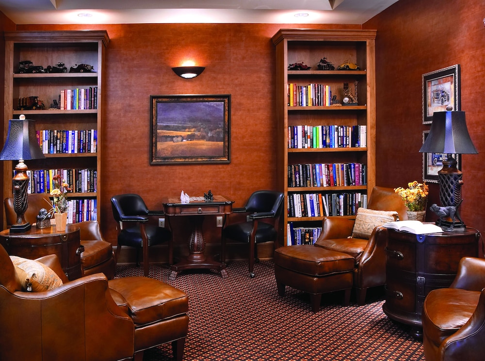 Clubhouse Hotel Suites Sioux Falls 43/67
