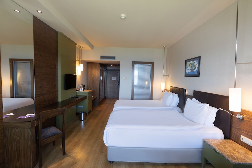 Advantage, Twin Beds, Accessible
