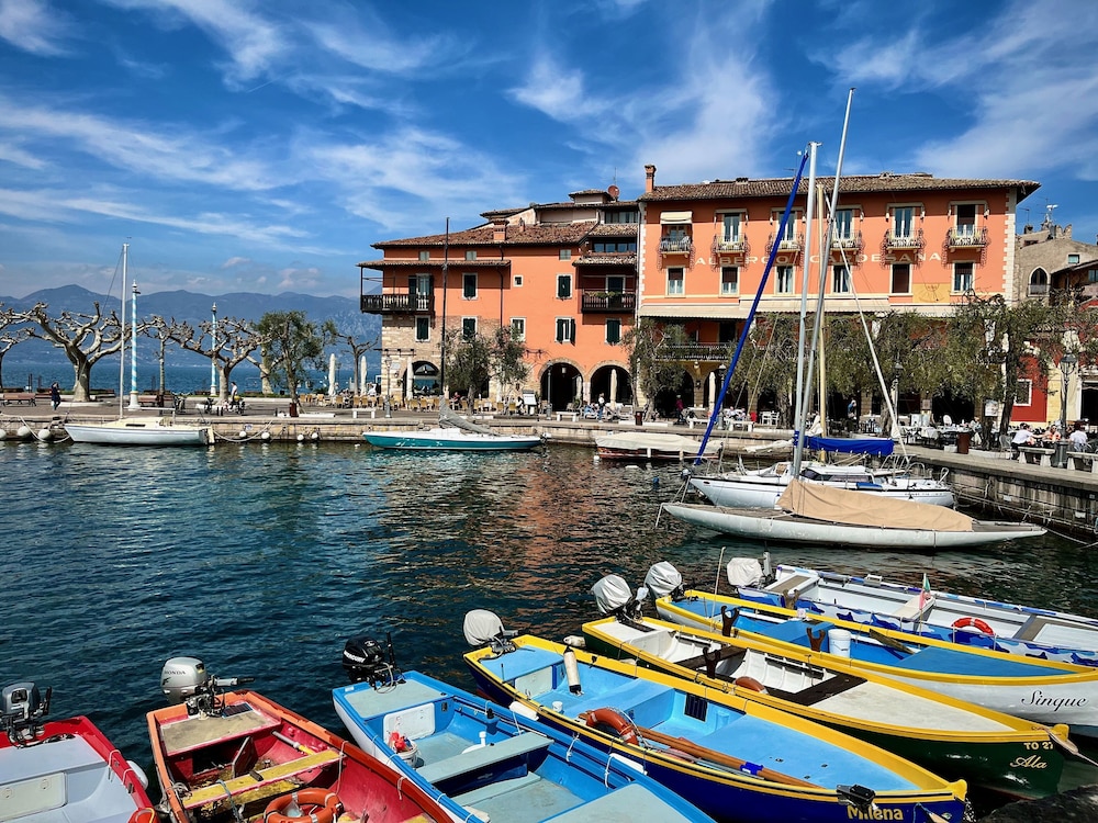 Hotel Ristorante Gardesana 40/48