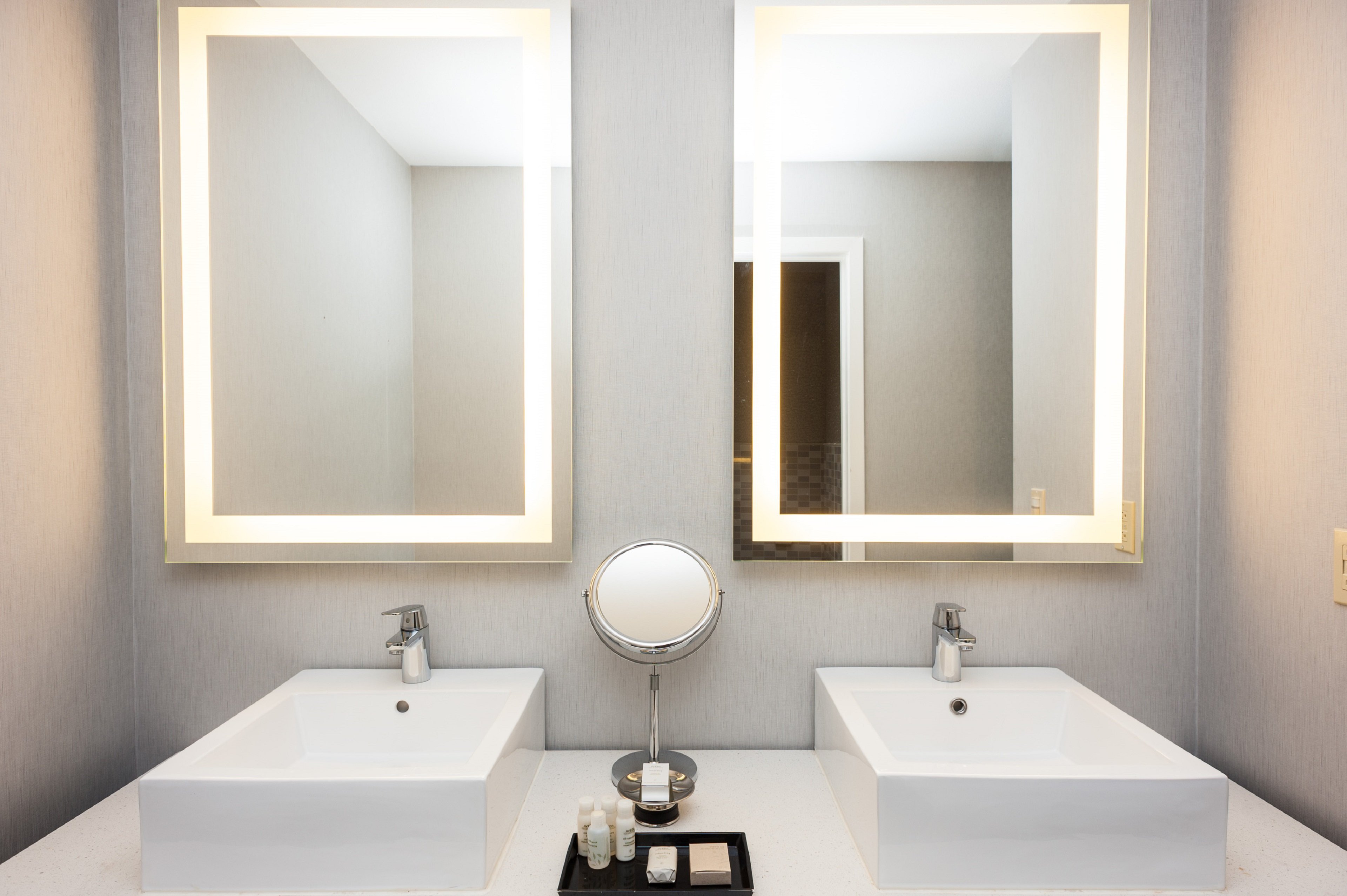 جناح بسرير كينج، Hotel Indigo Napa Valley 3/4