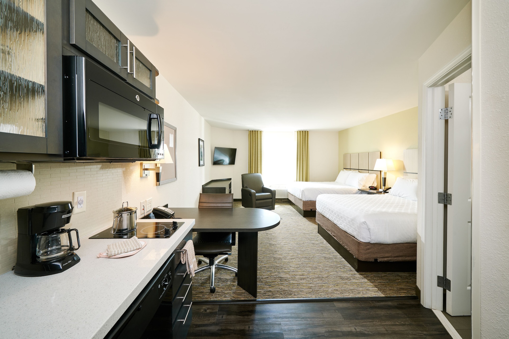 جناح استوديو بسريرين منفصلين، Sonesta Simply Suites Detroit Ann Arbor 8/8