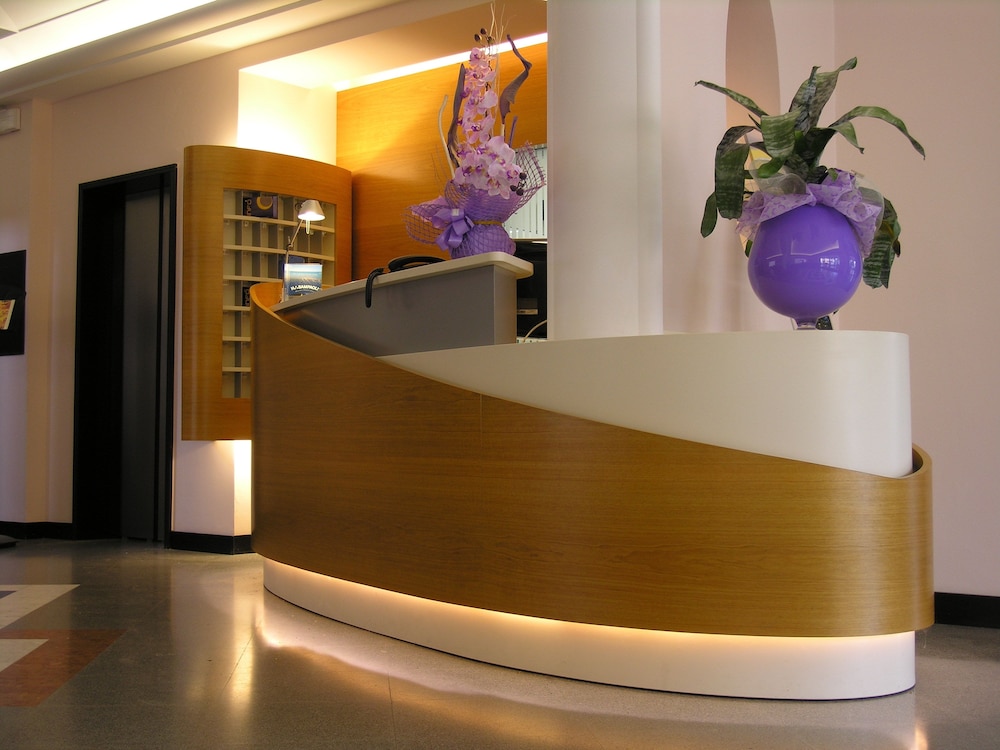 Hotel Sampaoli 6/50