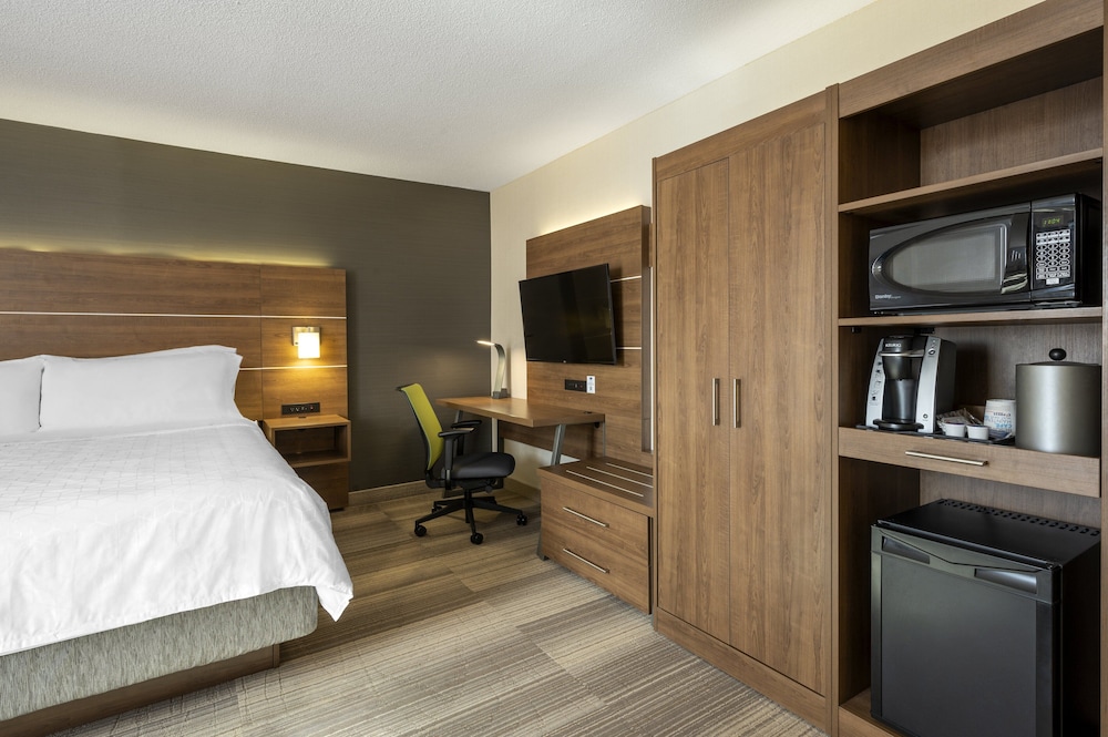 Holiday Inn Express Toronto Downtown 16/76