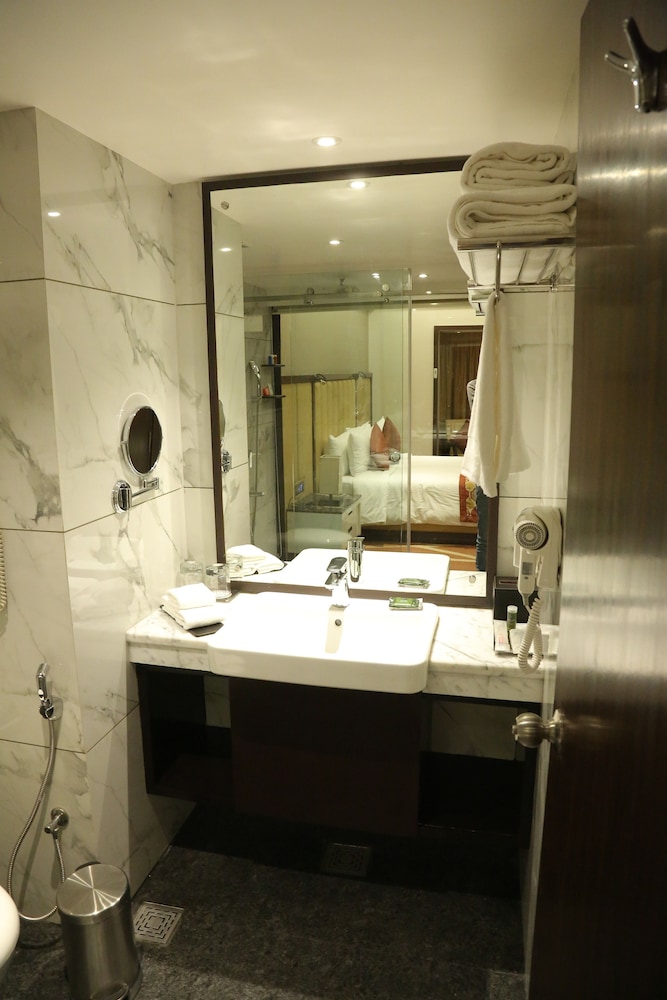 Radisson Lucknow City Center 22/64
