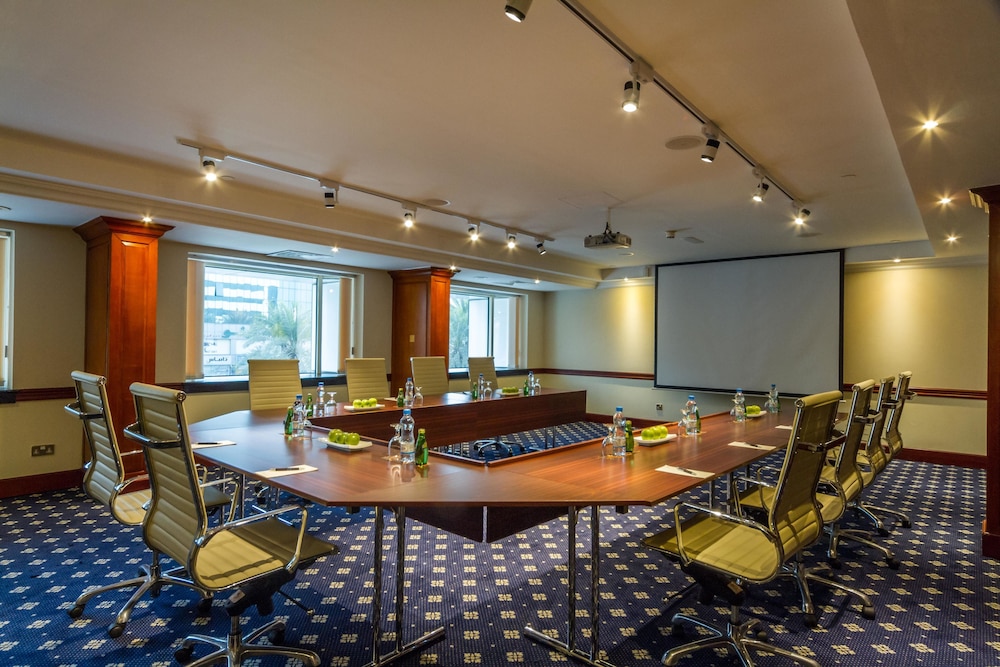 Sunday Suites Excelsior Hotel Deira (formerly Sheraton Deira) 62/70