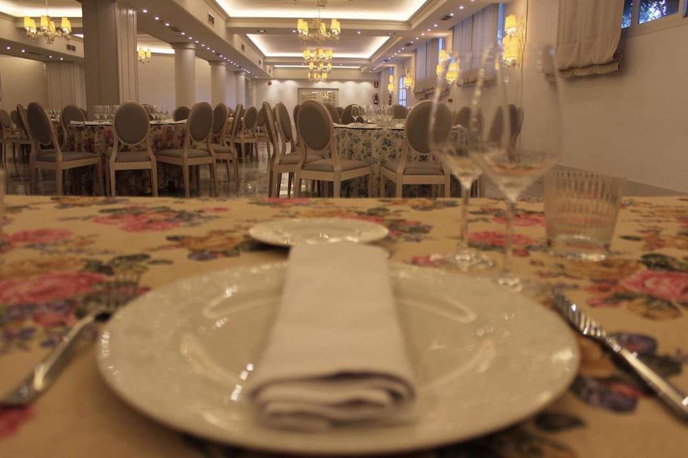 Hotel Reyes Ziries 43/63