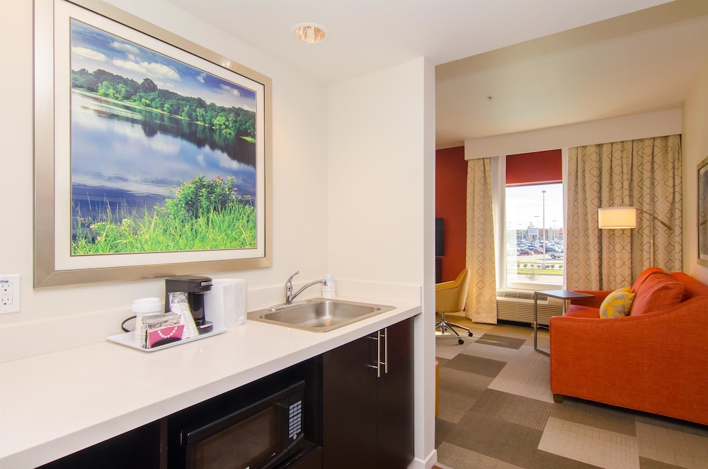 Hampton Inn And Suites Huntsville 8/40