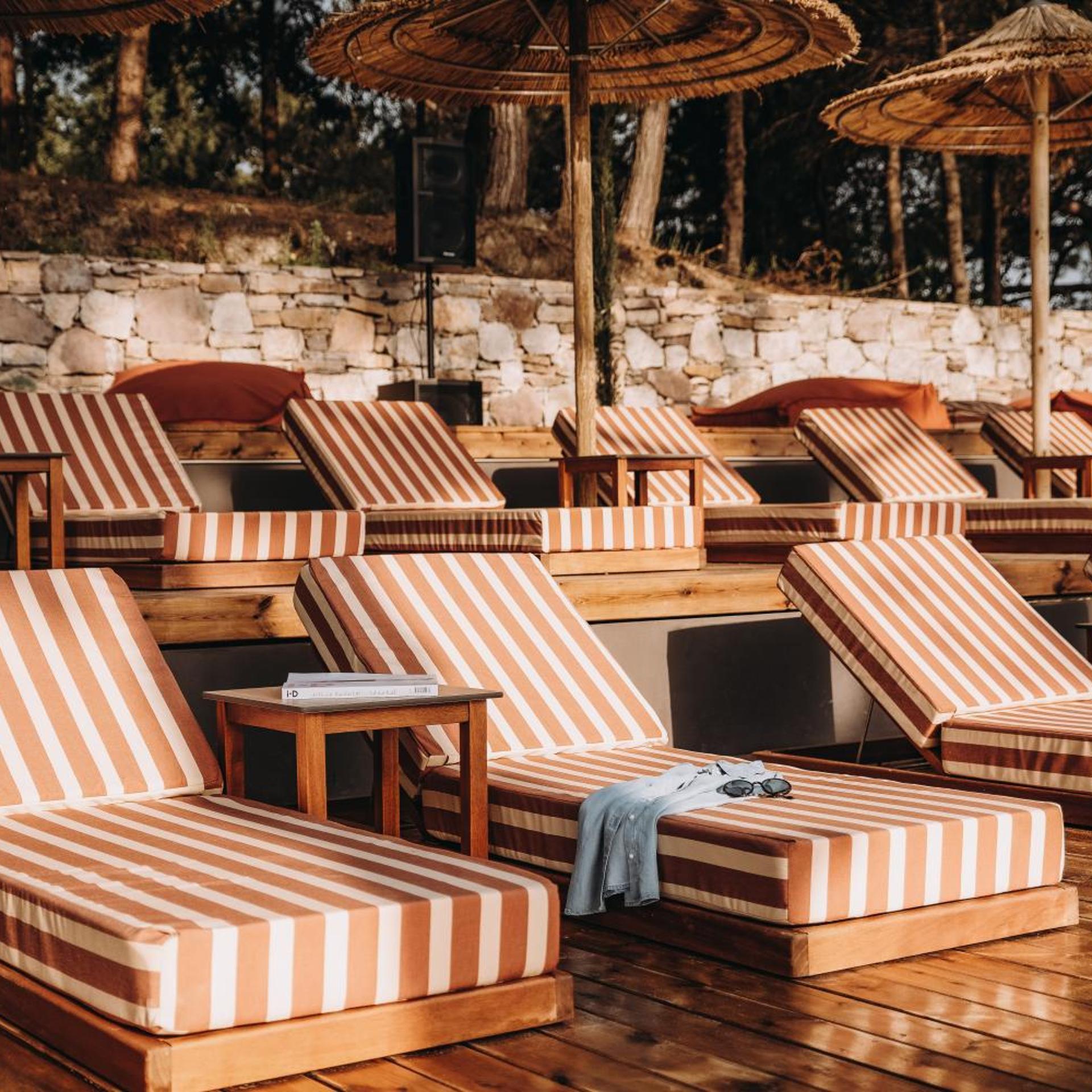 COOKS CLUB IALYSOS RHODES ADULTS ONLY 71/83