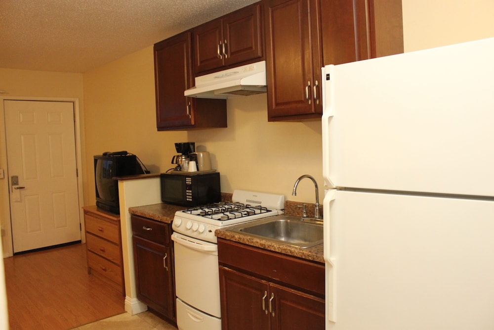 Budget Inn Lompoc 57/60