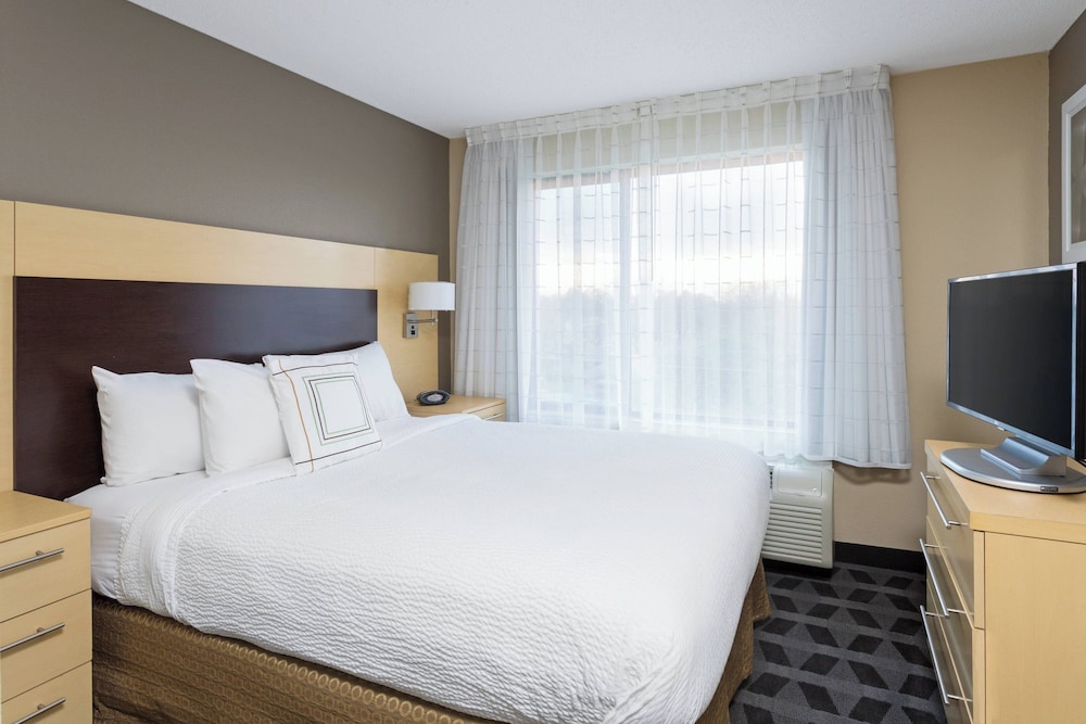 1 BEDROOM, SUITE, ACCESSIBLE