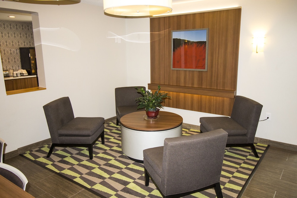 Microtel Inn Rochester Victor 18/27