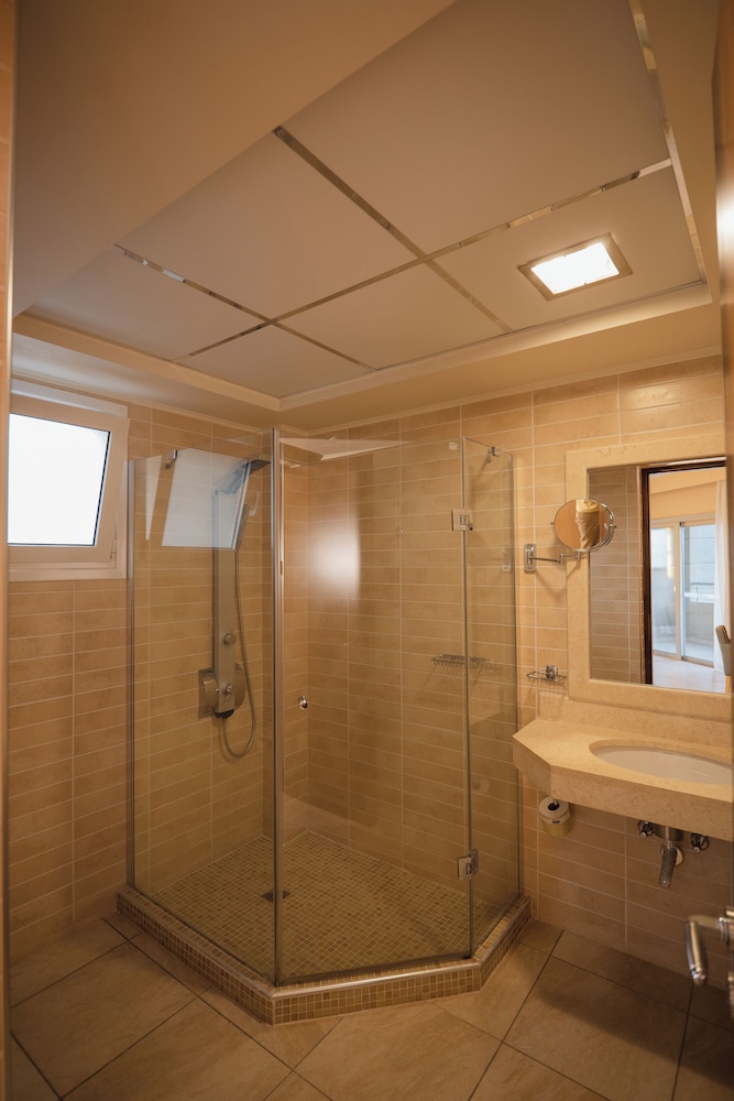 Molos Bay Hotel 12/50