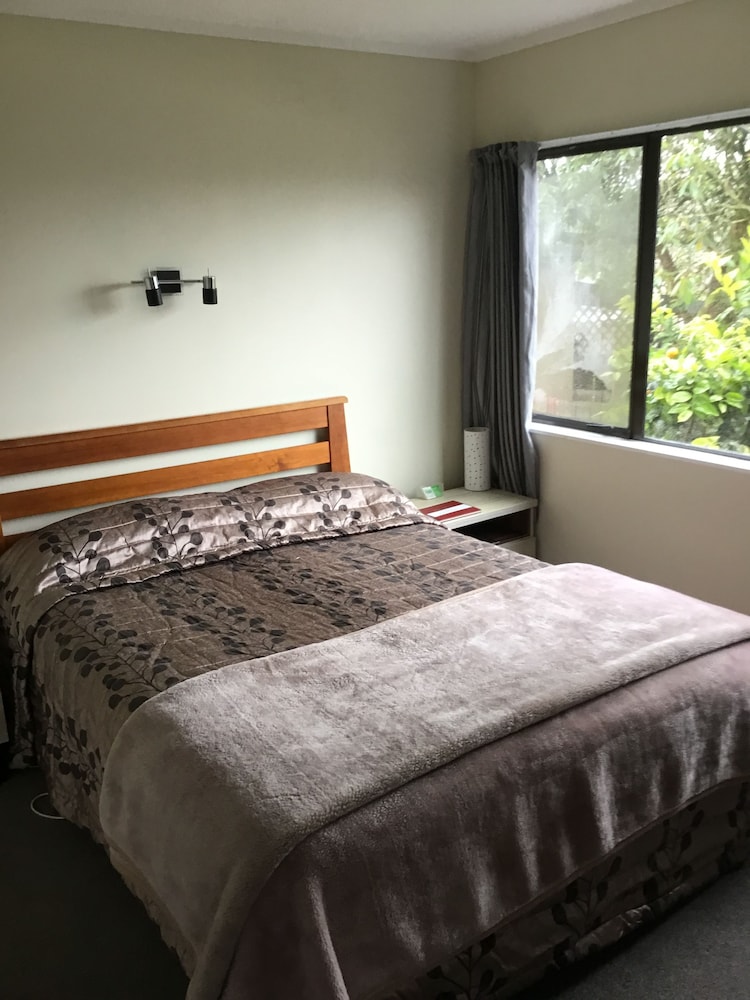 WAITOMO CAVES GUEST LODGE 25/73
