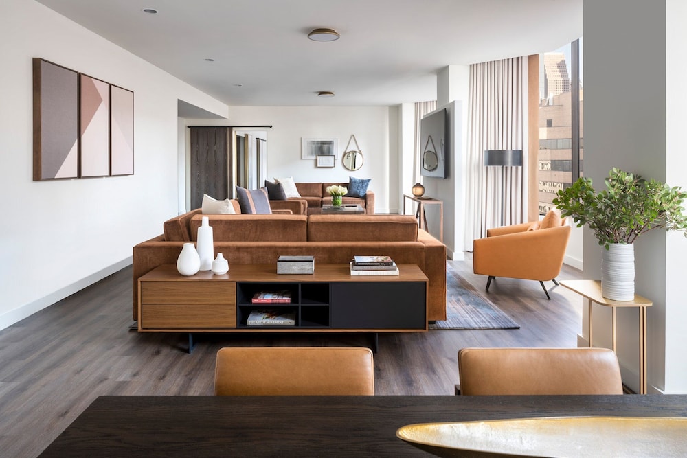 Four Seasons Houston 49/80