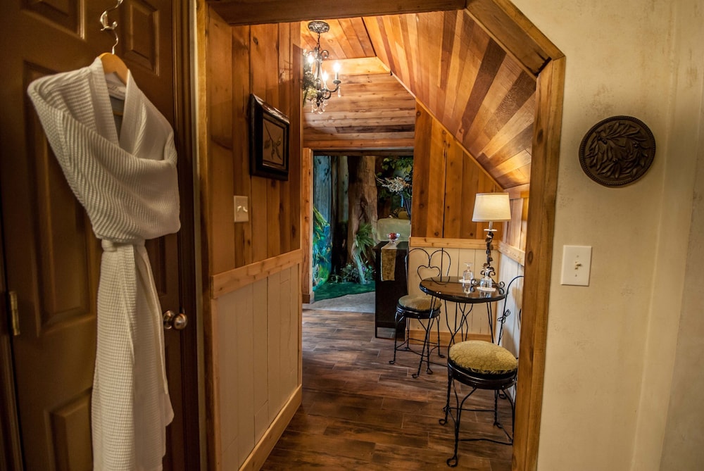 Anniversary Inn - South Temple 26/50