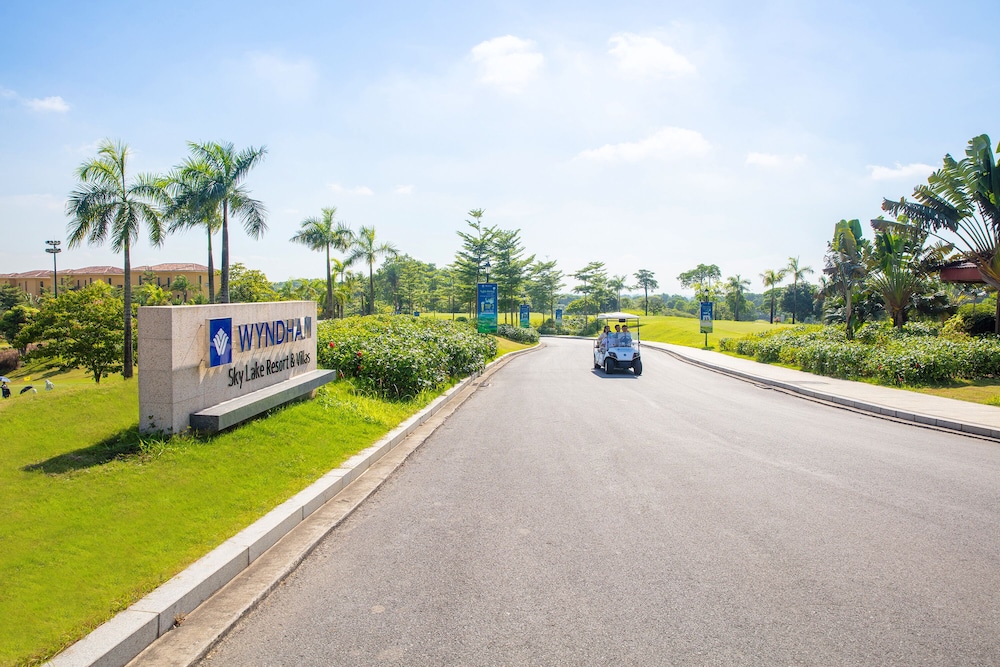 Wyndham Sky Lake Resort and Villas 43/50