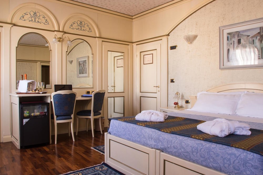 Hotel Colomba D Oro 17/79