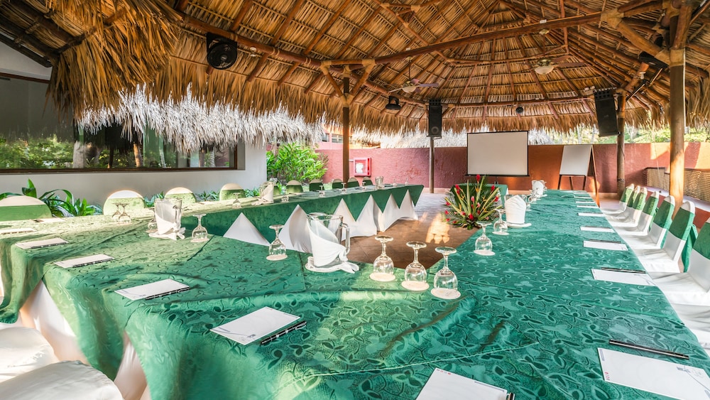 Hotel Soleil Pacifico 11/47