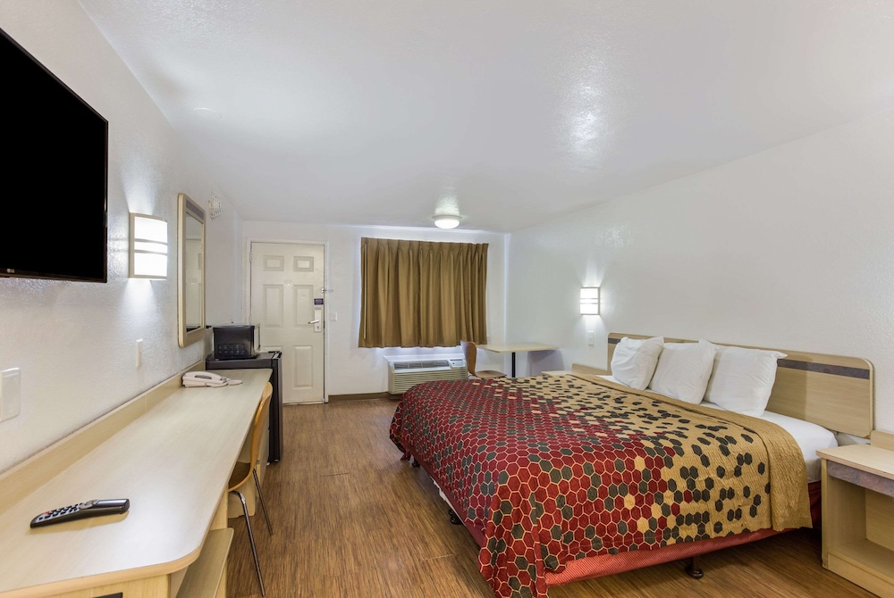 Motel6 Cross Lanes, WV–Goff Mountain Rd 6/19