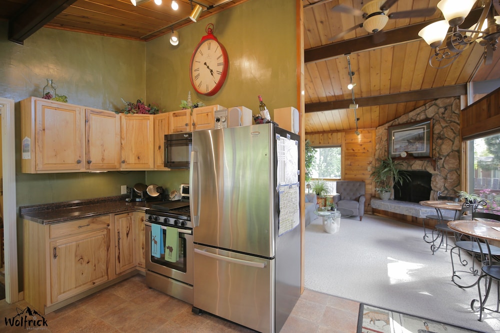 Jewel Lake Bed Breakfast 7/50