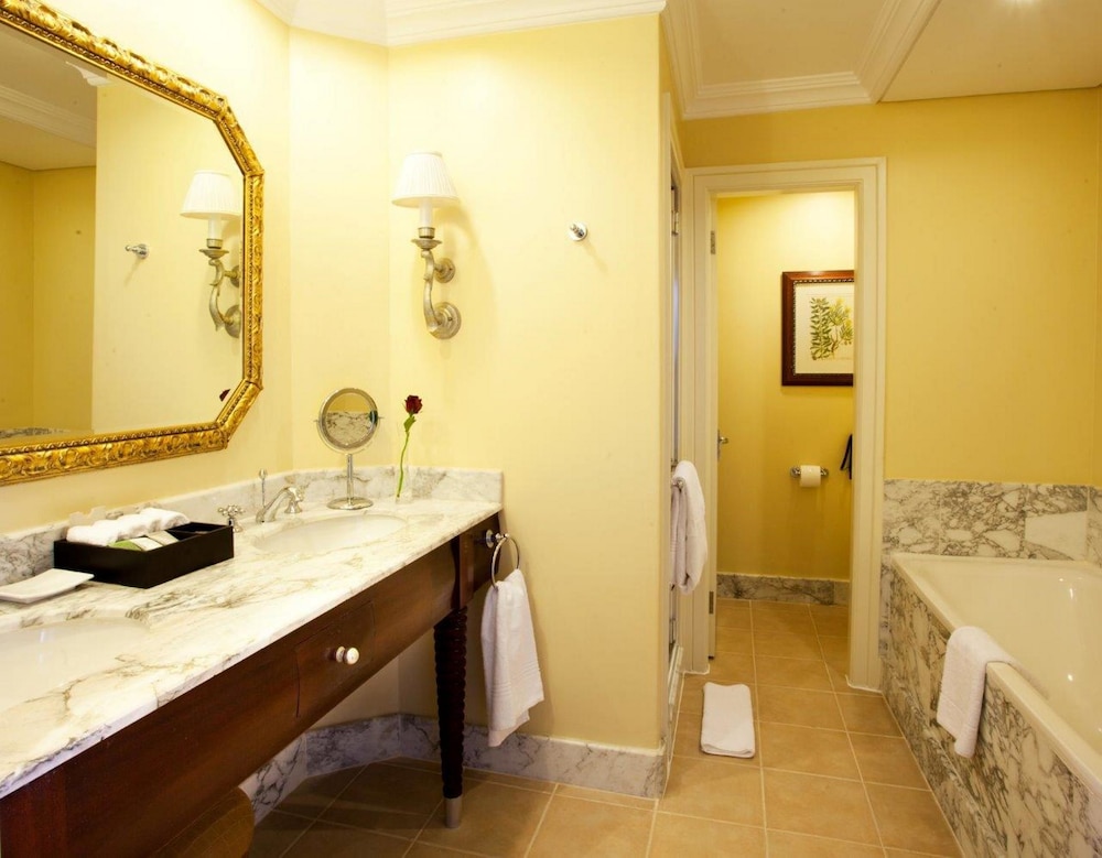 InterContinental Table Bay Cape Town by IHG 21/80