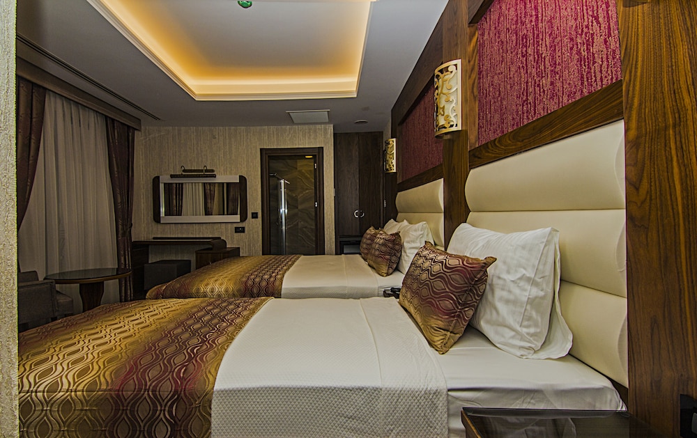 Vertu Hotel 10/18